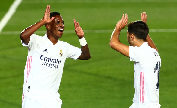 “Siêu dự bị’ Vinicius tỏa sáng, Real Madrid chật vật vượt ải Valladolid - Ảnh 2. “Siêu dự bị’ Vinicius tỏa sáng, Real Madrid chật vật vượt ải Valladolid - Ảnh 2.