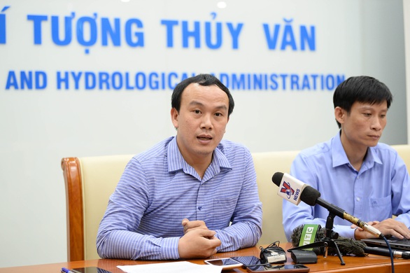 Dự báo 10 ngày tới có lũ chồng lũ, bão chồng bão ở miền Trung - Ảnh 1. Dự báo 10 ngày tới có lũ chồng lũ, bão chồng bão ở miền Trung - Ảnh 1.