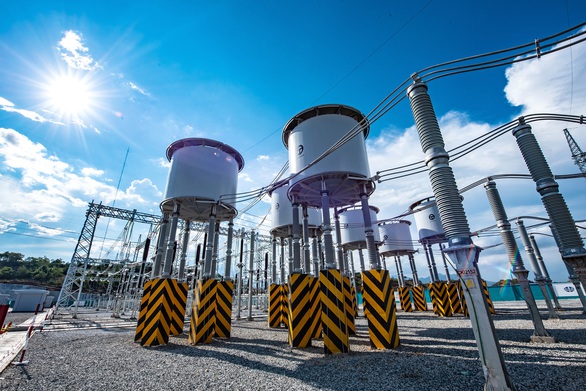 8.000 nhân viên tham gia hoàn thành dự án trạm biến áp, đường dây 500KV và nhà máy ĐMT Trung Nam - Ảnh 3. 8.000 nhân viên tham gia hoàn thành dự án trạm biến áp, đường dây 500KV và nhà máy ĐMT Trung Nam - Ảnh 3.