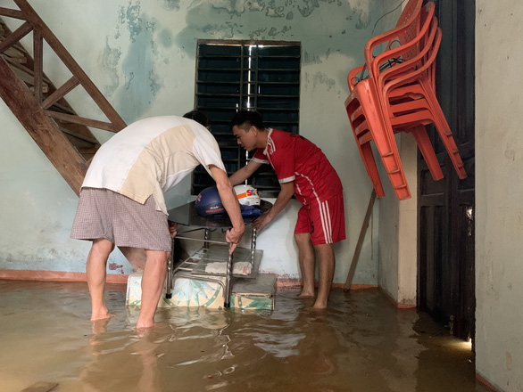 3 tàu cá của tỉnh Quảng Ngãi gặp nạn trên biển - Ảnh 3.