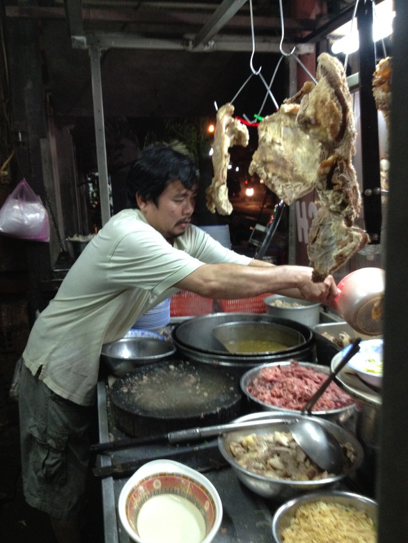 Nhớ tô phở Tú Quy Nhơn - Ảnh 1. Nhớ tô phở Tú Quy Nhơn - Ảnh 1.