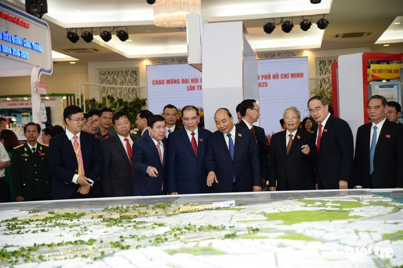 Chùm ảnh đại biểu tham quan triển lãm tại Đại hội Đảng bộ TP.HCM - Ảnh 5. Chùm ảnh đại biểu tham quan triển lãm tại Đại hội Đảng bộ TP.HCM - Ảnh 5.