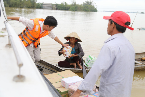 Tui ăn chi cũng được, chỉ lo con nhỏ với cha mạ già - Ảnh 2.