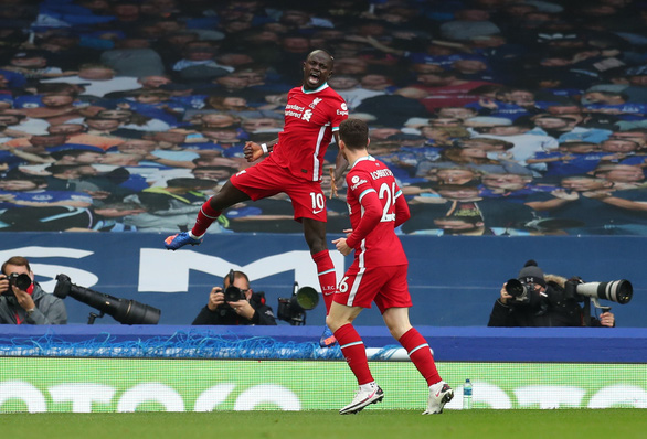 VAR ‘nổ’ ở phút bù giờ, Liverpool mất chiến thắng trước Everton - Ảnh 1. VAR ‘nổ’ ở phút bù giờ, Liverpool mất chiến thắng trước Everton - Ảnh 1.