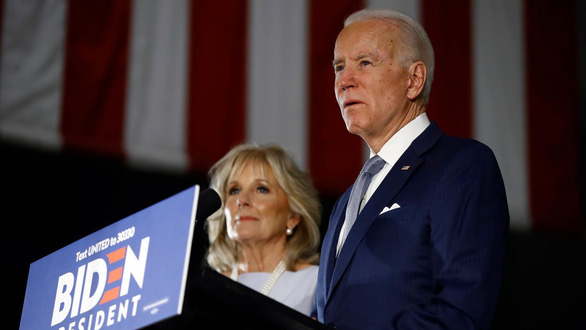 Chiến dịch của ông Biden không chủ quan dù luôn dẫn trước trong các cuộc thăm dò - Ảnh 1.