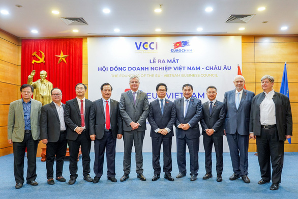 EuroCham: 67% doanh nghiệp nói triển vọng kinh doanh tại Việt Nam ‘xuất sắc’ - Ảnh 1.