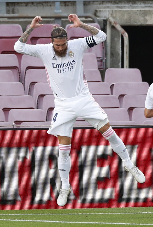 Real Madrid thắng Barca 3-1 tại Nou Camp - Ảnh 1. Real Madrid thắng Barca 3-1 tại Nou Camp - Ảnh 1.