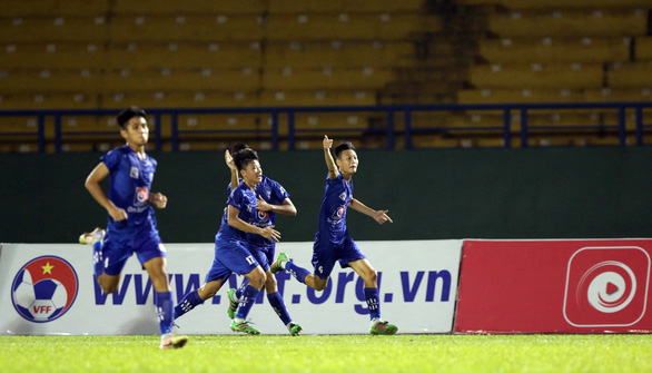 Giải U15 quốc gia, đương kim vô địch và chủ nhà đều bị loại - Ảnh 1. Giải U15 quốc gia, đương kim vô địch và chủ nhà đều bị loại - Ảnh 1.