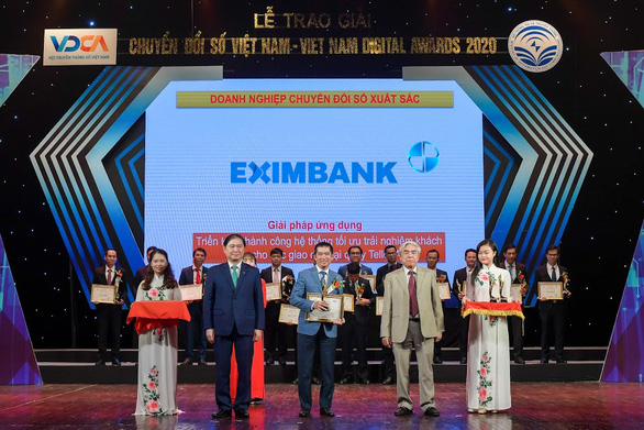 Eximbank nhận giải thưởng chuyển đổi số Việt Nam 2020 - Ảnh 1.