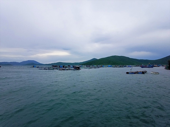 Thông tin người dân bị kẹt tại bè nuôi trồng thủy sản ở Đầm Môn sai sự thật - Ảnh 2.