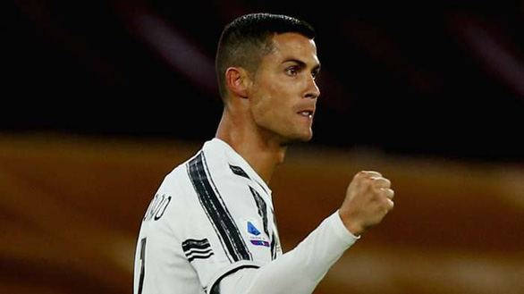 Ronaldo khỏi COVID-19, có thể ra sân vào ngày mai - Ảnh 1.
