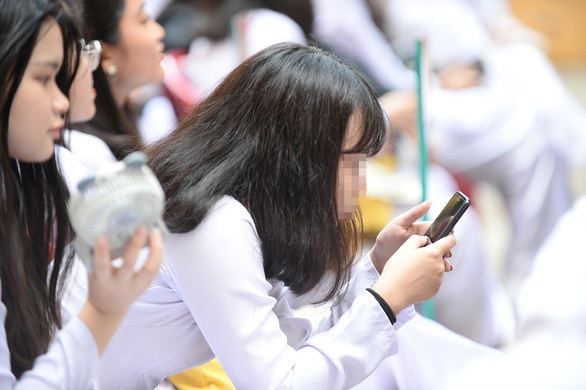 Học sinh được xài điện thoại trong giờ học - Ảnh 1. Học sinh được xài điện thoại trong giờ học - Ảnh 1.