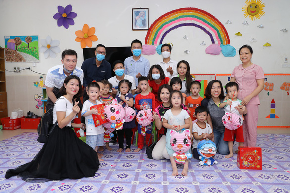 Herbalife Việt Nam tổ chức Trung thu cho các em có hoàn cảnh khó khăn - Ảnh 1.