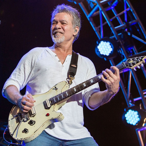 Cây guitar huyền thoại Eddie Van Halen qua đời vì bệnh ung thư