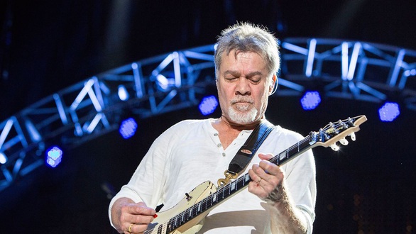 Cây guitar huyền thoại Eddie Van Halen qua đời vì bệnh ung thư