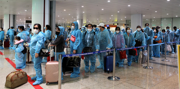 Suspension of international flights transporting passengers to Vietnam, pending the standard process - Photo 1.