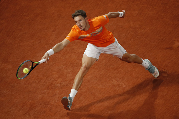 Djokovic vào bán kết Roland Garros 2020 gặp Tsitsipas - Ảnh 2.