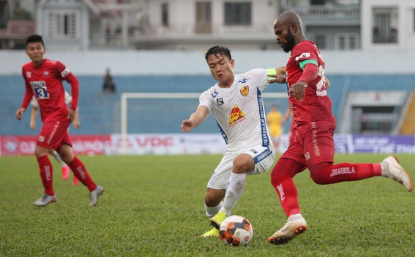 Quảng Nam ngày trở lại V-League còn xa - Ảnh 3. Quảng Nam ngày trở lại V-League còn xa - Ảnh 3.