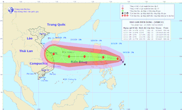 Bão Vamco mạnh lên cấp 13, giật cấp 16 trước khi vào Biển Đông - Ảnh 1.
