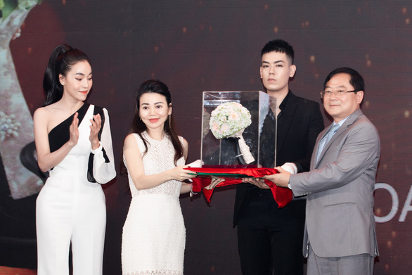 Công bố vương miện Hoa hậu Việt Nam 2020 nặng 159 gram vàng