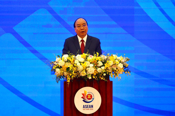 Thủ tướng Nguyễn Xuân Phúc nhắc lại cam kết mạnh mẽ của ASEAN ở Biển Đông - Ảnh 1.