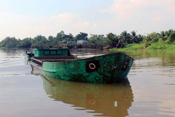 Nổ súng bắt cát tặc trên sông Đồng Nai - Ảnh 1.