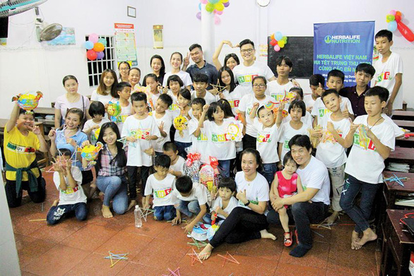 Herbalife Việt Nam tổ chức ngày hội Trung Thu cho các em nhỏ có hoàn cảnh khó khăn - Ảnh 3.