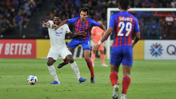 Điểm tin thể thao sáng 16-11: Dustin Johnson lần đầu vô địch Masters, Mascherano giải nghệ - Ảnh 5. Điểm tin thể thao sáng 16-11: Dustin Johnson lần đầu vô địch Masters, Mascherano giải nghệ - Ảnh 5.