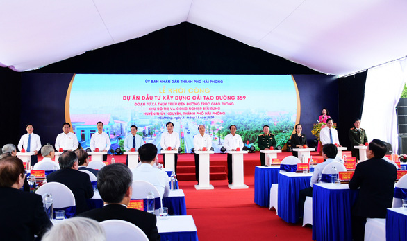 Thủ tướng nhấn nút khởi công dự án nâng cấp đường 359 kết nối Hải Phòng - Quảng Ninh - Ảnh 1.