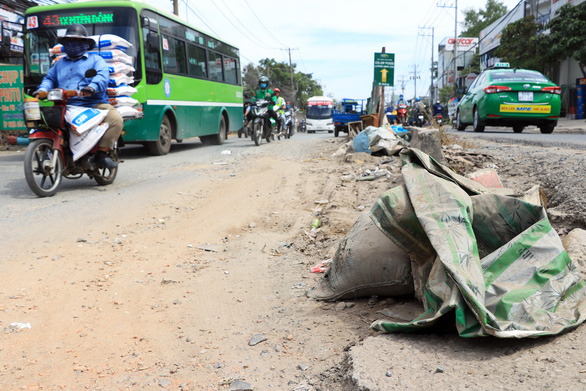 TP.HCM tạm ngưng thi công đào đường Tết Dương lịch năm 2021 - Ảnh 1.