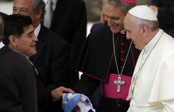 Giáo hoàng Francis tưởng nhớ Maradona trong lời cầu nguyện - Ảnh 1. Giáo hoàng Francis tưởng nhớ Maradona trong lời cầu nguyện - Ảnh 1.