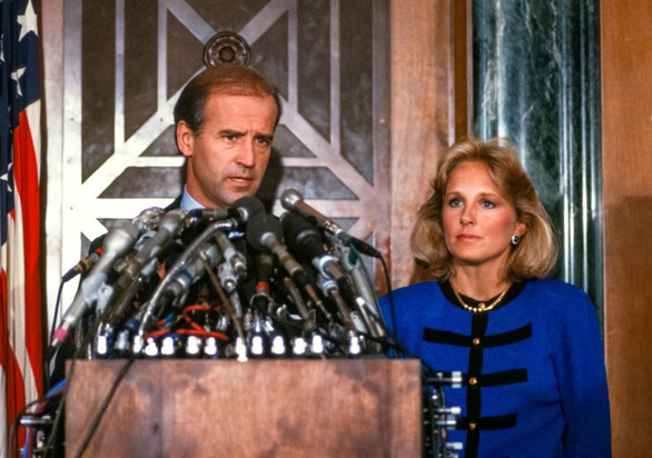 See photos of Trump - Biden from young to confrontation in the political arena - Photo 7.