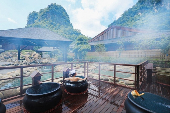 Quảng Ninh có gì hút khách du lịch đông xuân, đánh bại điểm yếu mùa vụ? - Ảnh 1. Quảng Ninh có gì hút khách du lịch đông xuân, đánh bại điểm yếu mùa vụ? - Ảnh 1.