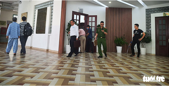 Bộ Công an khám xét Bệnh viện Mắt TP.HCM - Ảnh 2. Bộ Công an khám xét Bệnh viện Mắt TP.HCM - Ảnh 2.