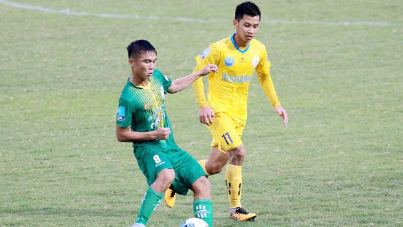 Sóng gió ở Giải hạng nhất 2021 - Ảnh 1. Sóng gió ở Giải hạng nhất 2021 - Ảnh 1.
