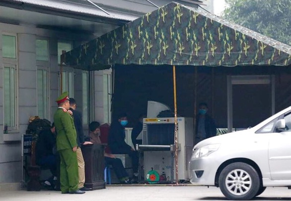 Cựu chủ tịch Nguyễn Đức Chung hầu tòa vì chủ mưu chiếm đoạt tài liệu mật - Ảnh 1. Cựu chủ tịch Nguyễn Đức Chung hầu tòa vì chủ mưu chiếm đoạt tài liệu mật - Ảnh 1.