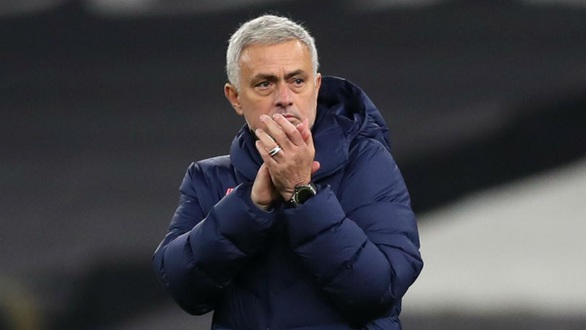 Điểm tin tối 11-12: Bruno và HLV Mourinho được vinh danh - Ảnh 1. Điểm tin tối 11-12: Bruno và HLV Mourinho được vinh danh - Ảnh 1.