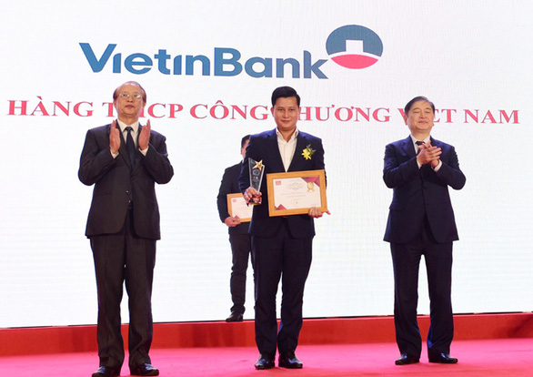 VietinBank được vinh danh Top 10 sản phẩm, dịch vụ tin dùng Việt Nam - Ảnh 2.