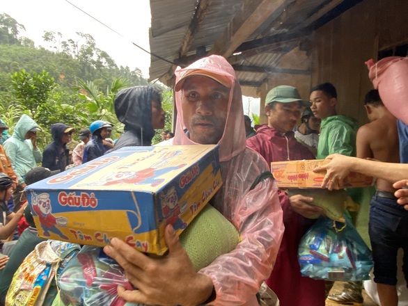 Huyện Nam Trà My tạm dừng đón các đoàn từ thiện thăm, tặng quà cho người dân - Ảnh 1. Huyện Nam Trà My tạm dừng đón các đoàn từ thiện thăm, tặng quà cho người dân - Ảnh 1.