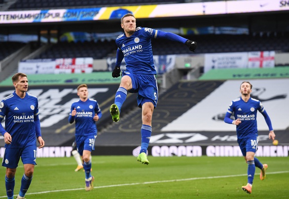 Tottenham của Mourinho thua trận thứ 2 liên tiếp - Ảnh 1. Tottenham của Mourinho thua trận thứ 2 liên tiếp - Ảnh 1.