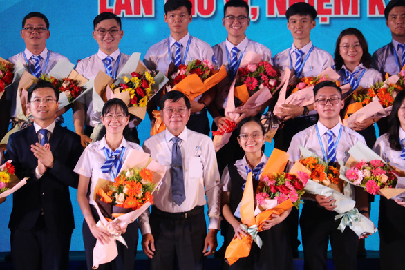 Chị Phan Thị Thanh Phương tái đắc cử chủ tịch Hội Sinh viên VN TP.HCM - Ảnh 11.