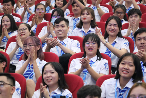 Chị Phan Thị Thanh Phương tái đắc cử chủ tịch Hội Sinh viên VN TP.HCM - Ảnh 6.