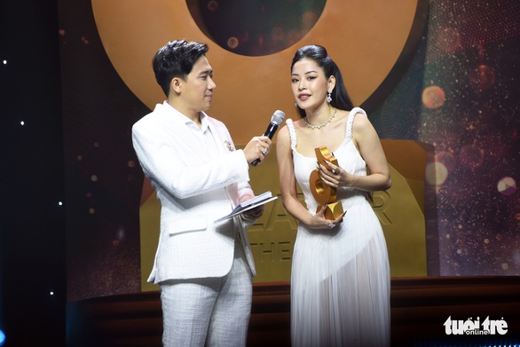 Chàng trai chăn bò Sô Y Tiết nhận giải truyền cảm hứng Tik Tok Awards - Ảnh 4. Chàng trai chăn bò Sô Y Tiết nhận giải truyền cảm hứng Tik Tok Awards - Ảnh 4.