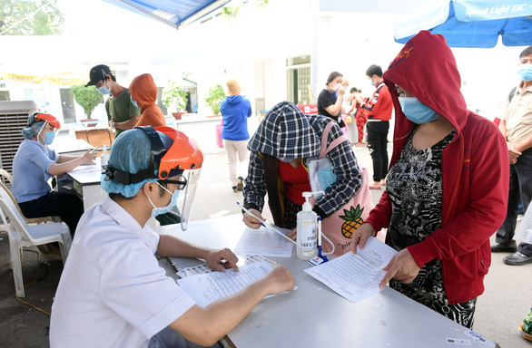 Bình tĩnh và nghiêm chỉnh phòng dịch COVID-19 - Ảnh 1.