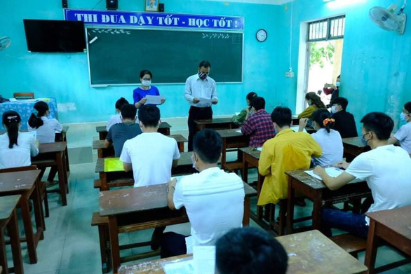 UBND tỉnh Quảng Ngãi trình HĐND tỉnh vụ 3,5 tỉ đồng khen thưởng học sinh điểm cao - Ảnh 1.