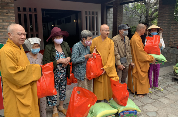 Cầu siêu cho 35 chiến sĩ gặp nạn ở Quảng Trị, Thừa Thiên Huế - Ảnh 3.
