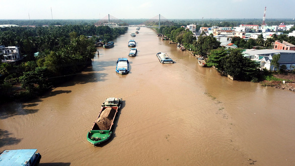 Đóng mới tàu, sà lan chở hàng hóa khu vực miền Tây tăng cao - Ảnh 1. Đóng mới tàu, sà lan chở hàng hóa khu vực miền Tây tăng cao - Ảnh 1.