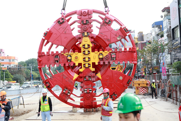 Lắp khiên đào, hoàn thiện robot đào hầm đường metro Nhổn - ga Hà Nội - Ảnh 2.