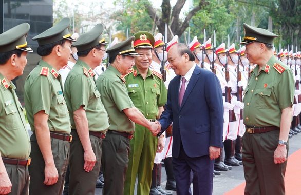 Chùm ảnh: Thủ tướng dự và phát biểu chỉ đạo Hội nghị Công an toàn quốc - Ảnh 2.