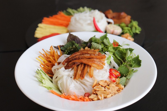 Thưởng thức phở Thìn vừa quen, vừa lạ tại Vinpearl - Ảnh 7. Thưởng thức phở Thìn vừa quen, vừa lạ tại Vinpearl - Ảnh 7.